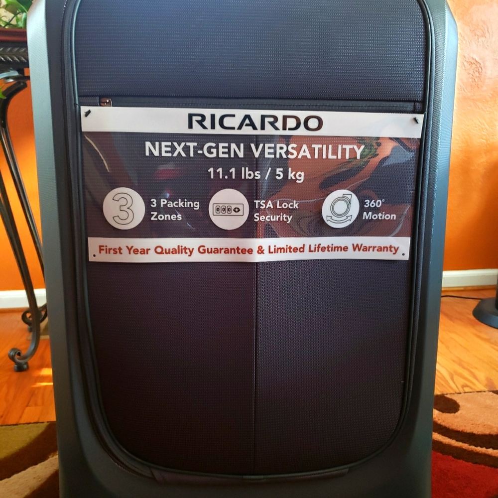 29 inch hardside suitcase